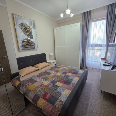 Location d’un élégant appartement de 2 pièces avec vue sur la mer, Lazuren Bryag, Bourgas, Bulgarie